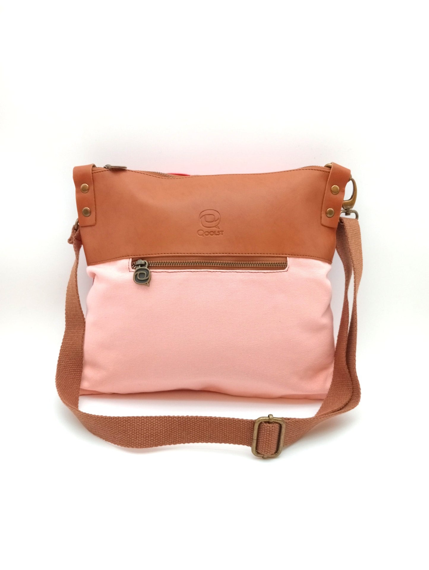 Sac bandoulière Candy Qoolst en coton bicolore et cuir régénéré pour femme et homme
