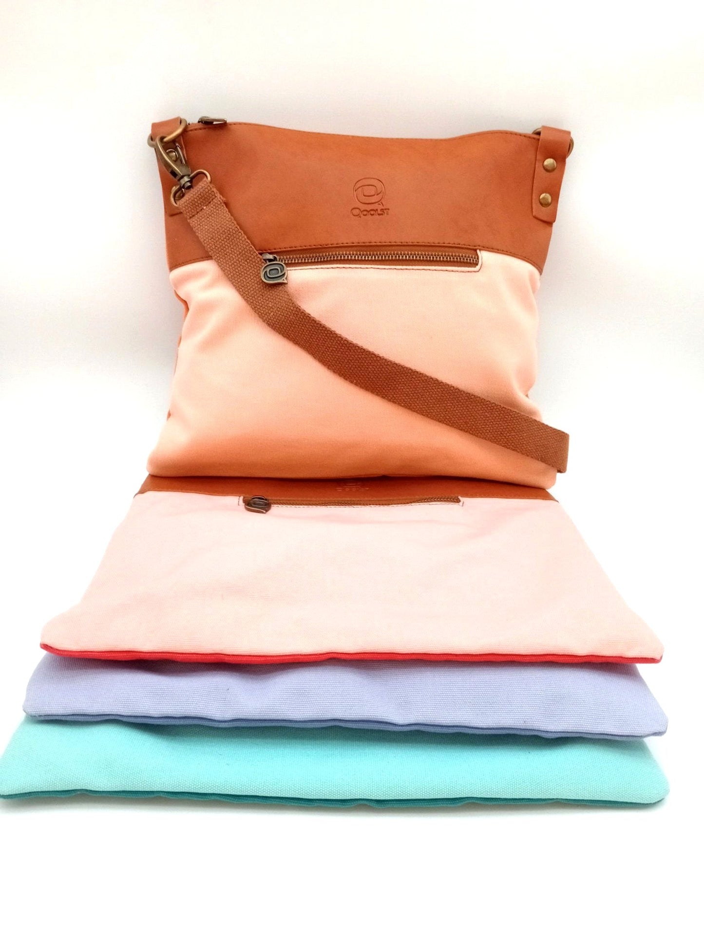 Sac bandoulière Candy Qoolst en coton bicolore et cuir régénéré pour femme et homme