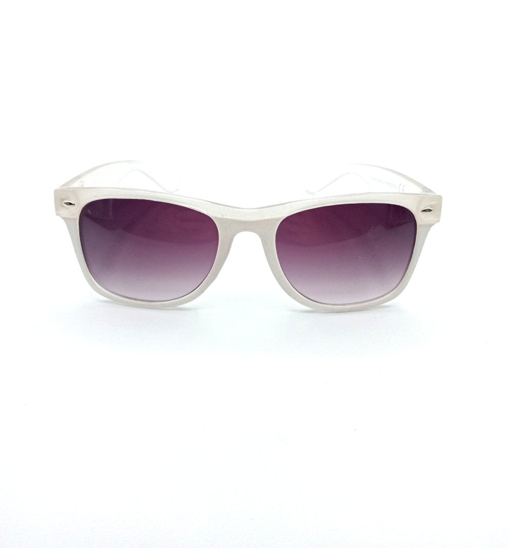 Fluorescent sunglasses for women and men Tokyo Shinjuku Qoolst