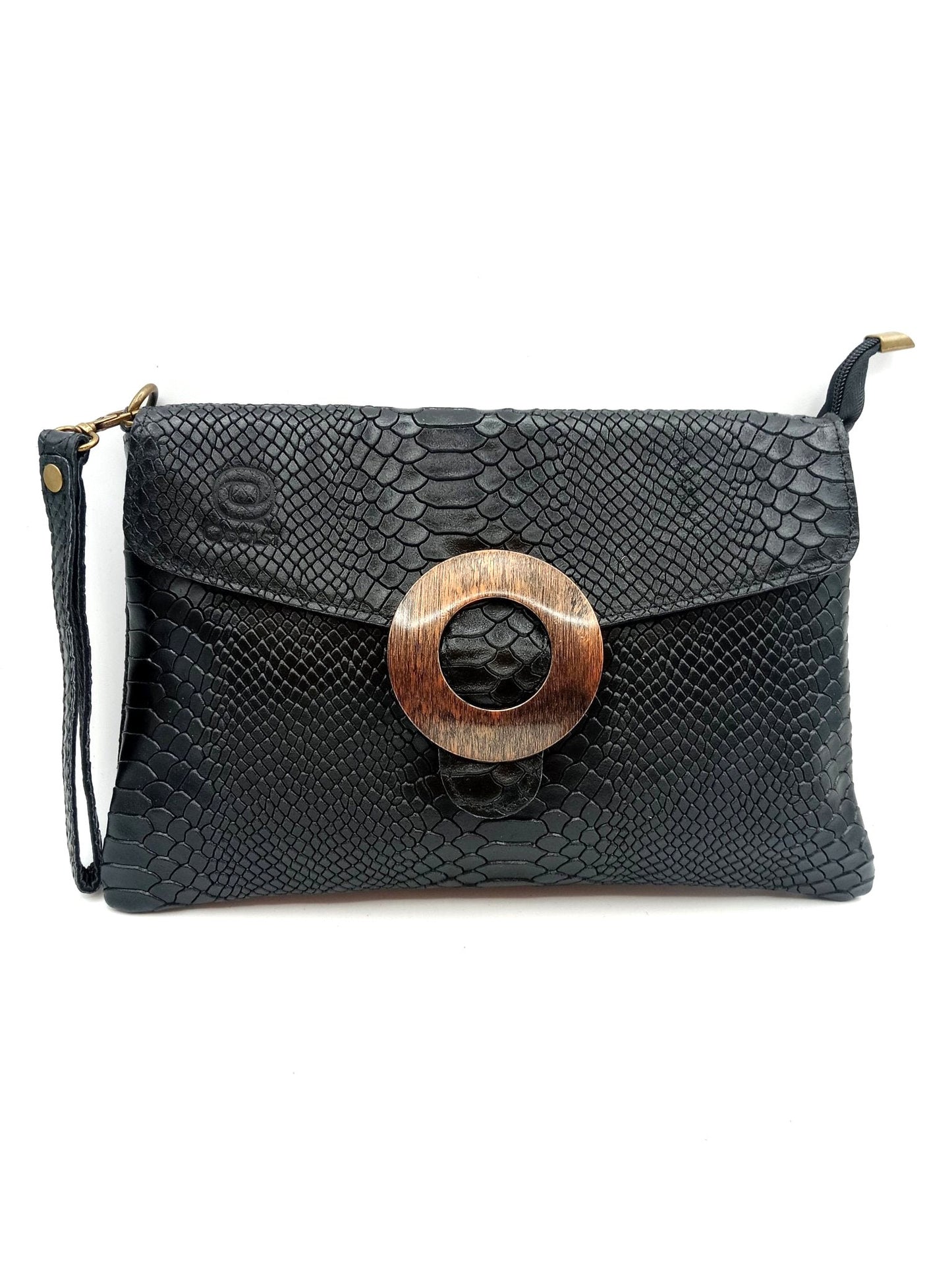 Women's leather wallet bag with Qoolst circle clasp